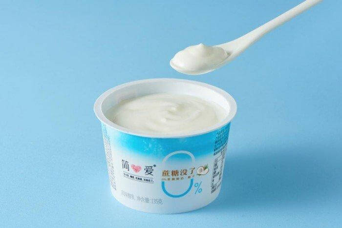 简爱酸奶封面 (1)